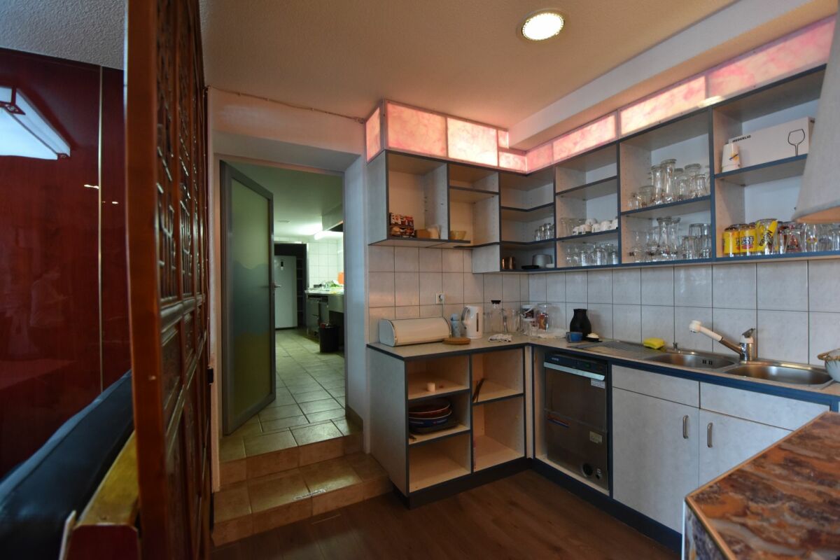 Gallery image #3