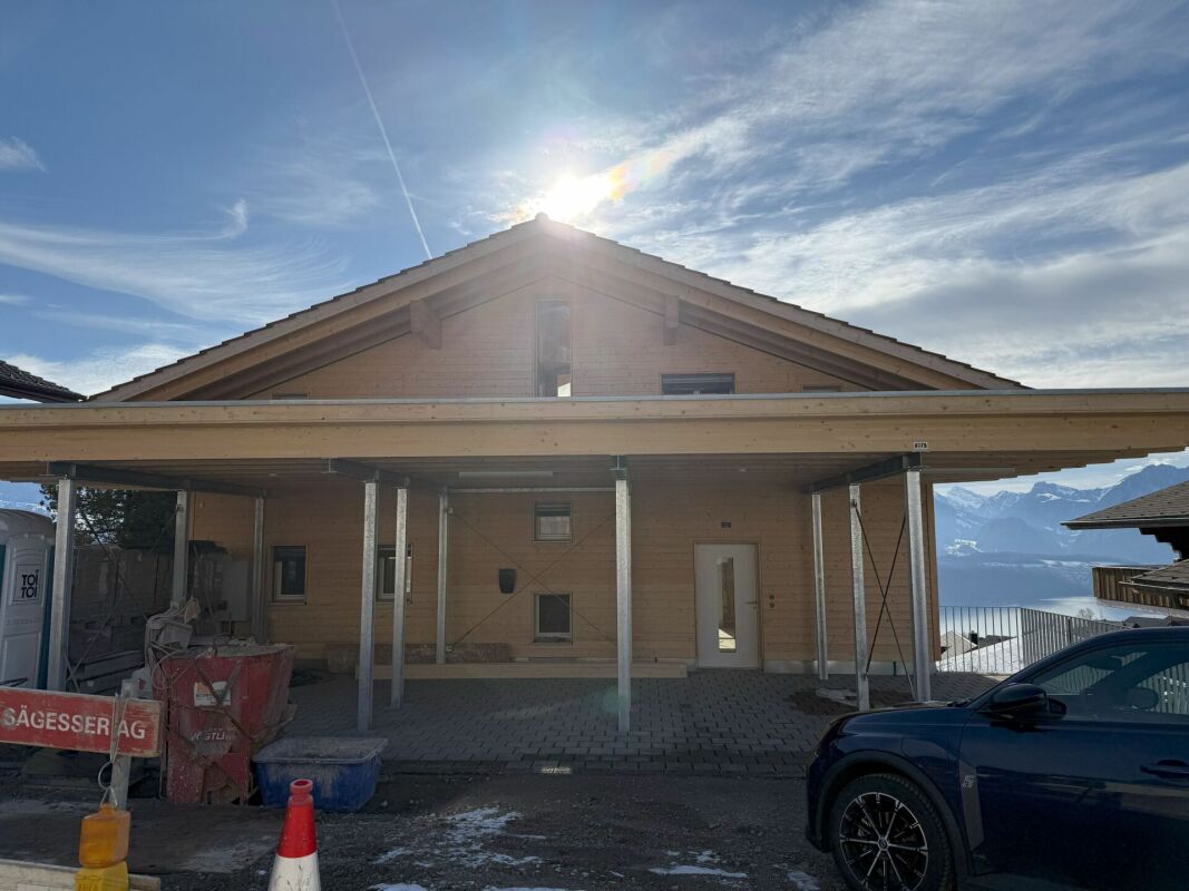 Gallery image Vorplatz mit 3 Carports
